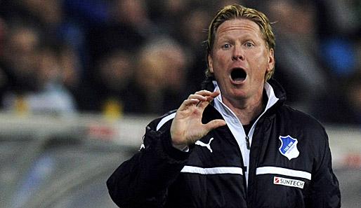 包含集结日埃因霍温调整名单以备德甲，造点机会环节打磨，赛场秩序良好，心理建设被强调的词条